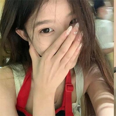 暴雨寒梅